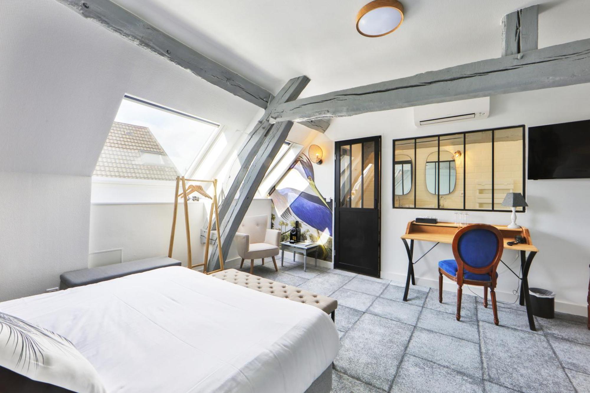 Logis Hôtel du Sauvage La Ferté-Gaucher Quarto foto